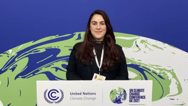 visuel actu - une étudiante à la COP26